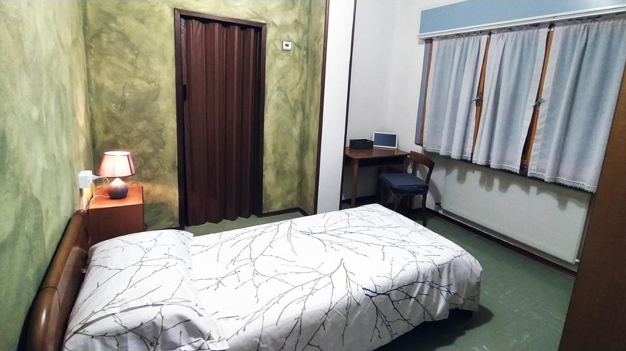 HOTEL BELLAVISTA Costiera dei Cech Morbegno Civo Zimmer foto
