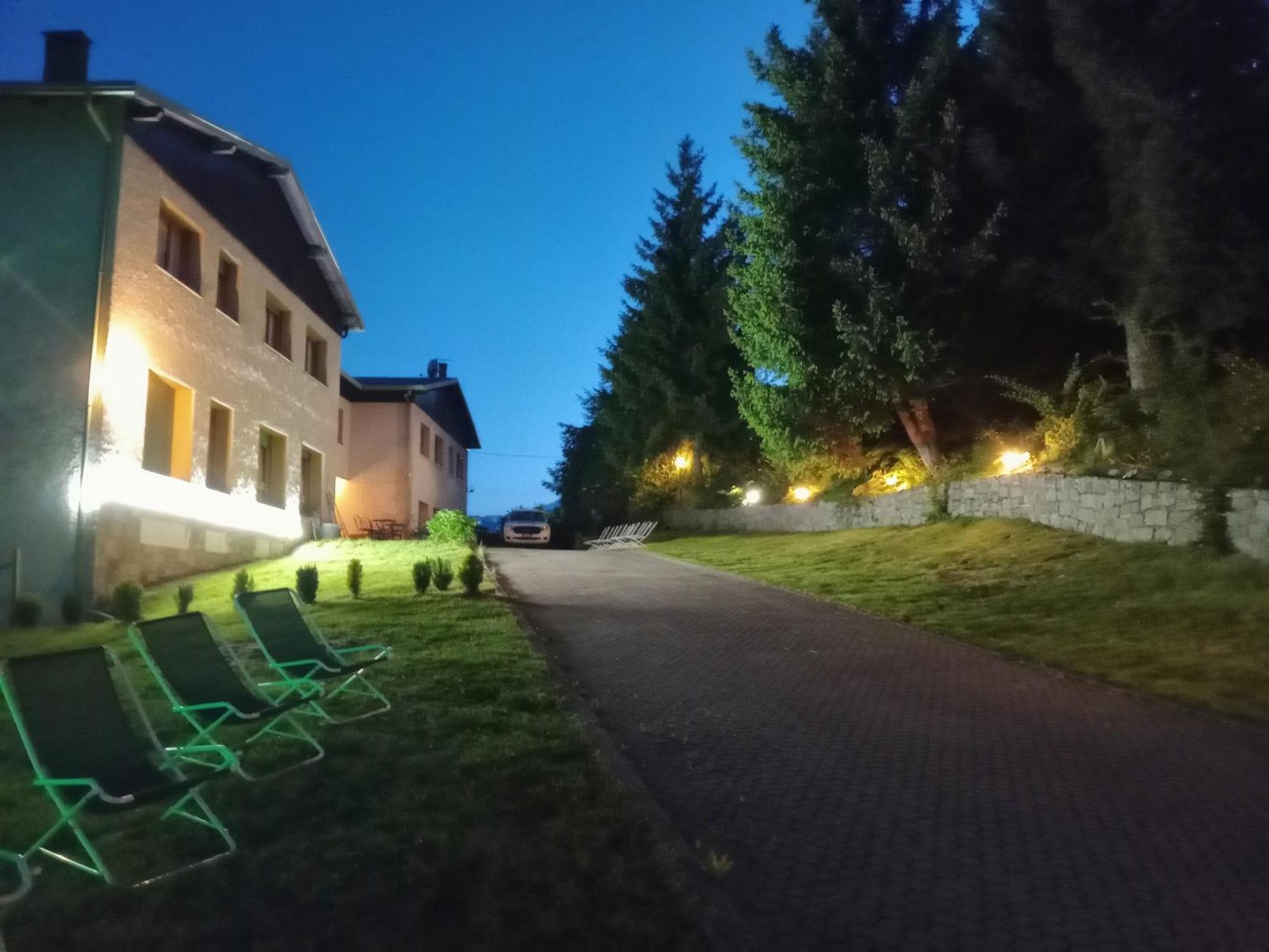 HOTEL BELLAVISTA Costiera dei Cech Morbegno Civo Exterior foto